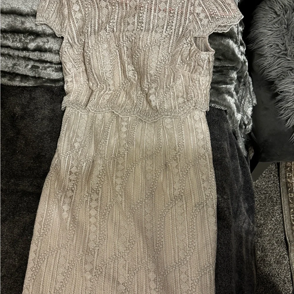 Dress - Picture 4 of 7